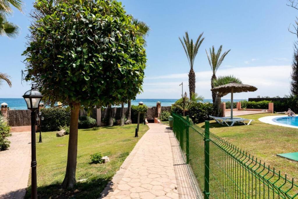 Ct 240 - Beachfront Apartment -Don Juan Manilva Exterior foto